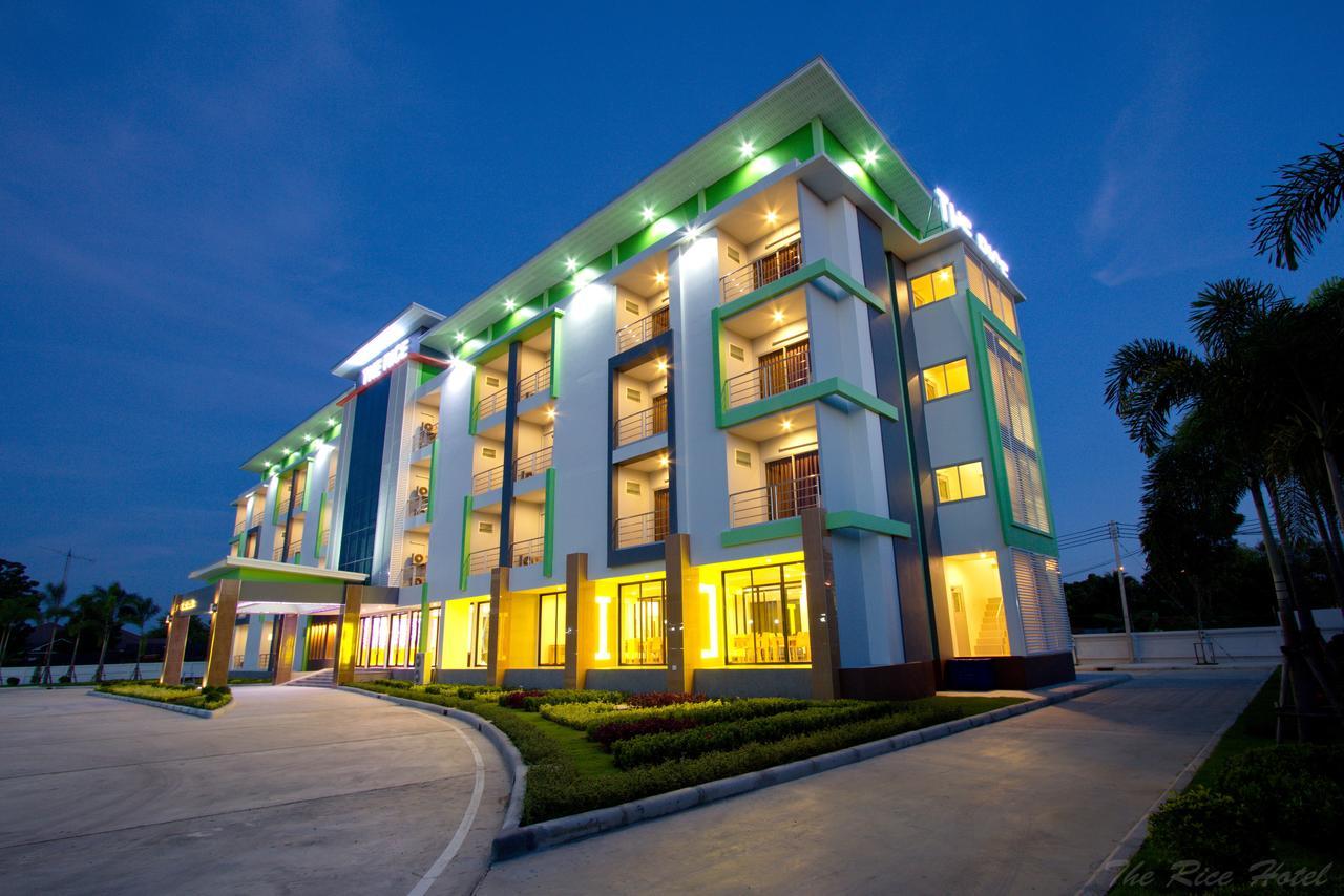 The Rice Hotel Roi Et Exterior photo